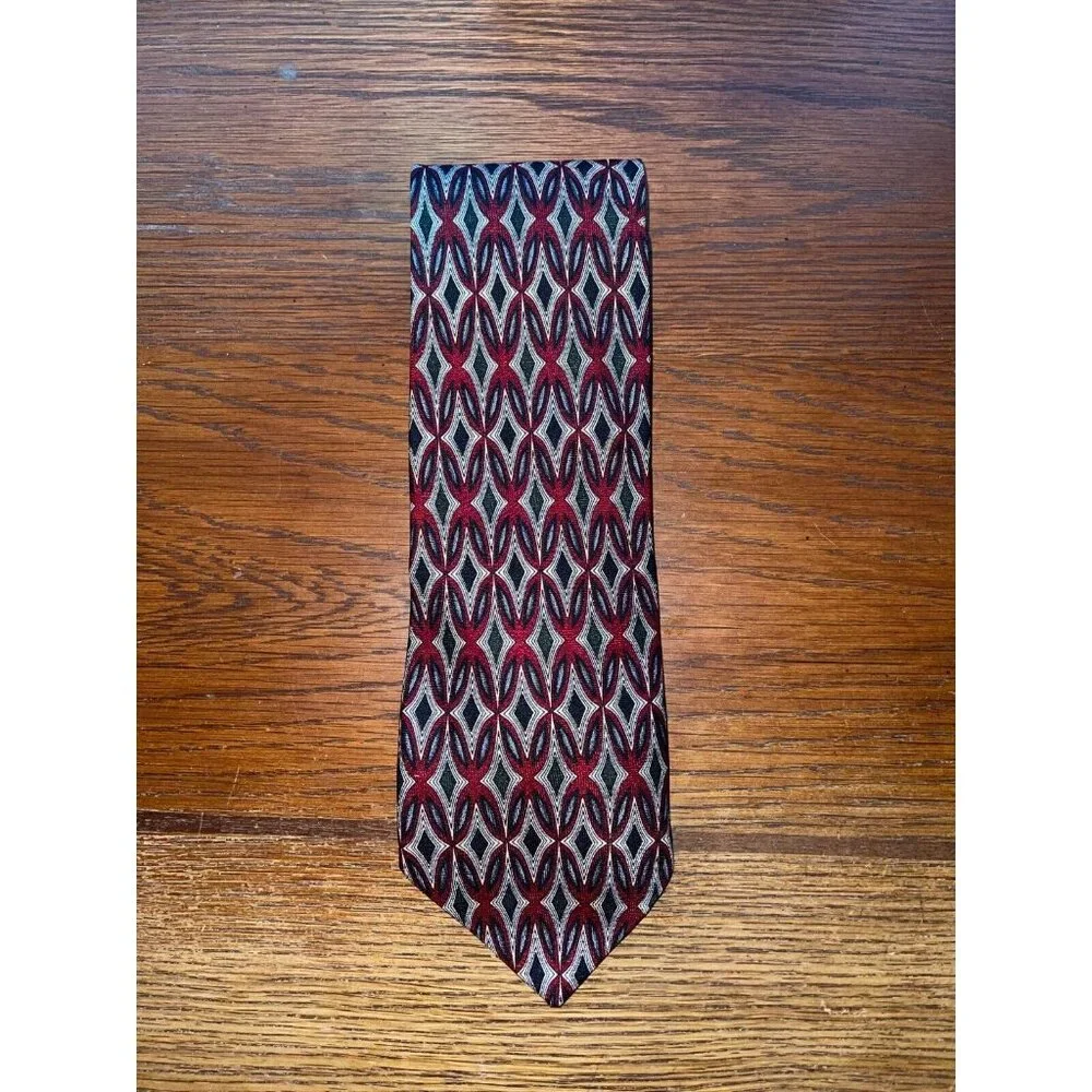 Men's Dress Tie - diamond in oval pattern by Tom James - Picture 1 of 1